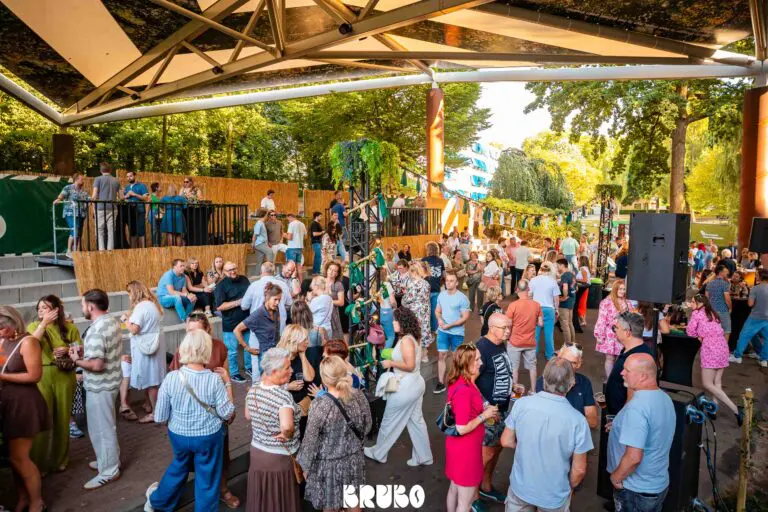 058_@Momenttom.com_20250704